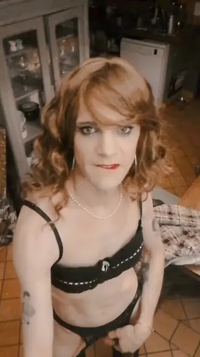 Watch Kiss me quick sweetheart! Shemale Porn Videos | TranSexBig.