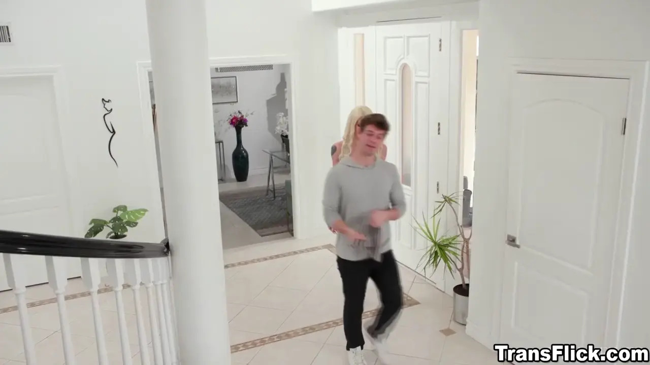 Watch Michael DelRay and his romantic feelings with his friend Eris Jolie Shemale Porn Videos | TranSexBig.