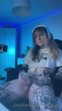Cutie Pie Eating Her Cum