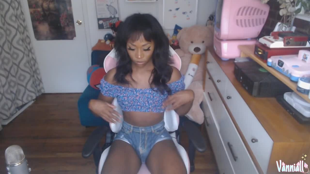 Watch Vanniall Self Facial Full Cam Show - Trans Jerk off in Lingerie, Cum on Glasses, Panty Bulge Cock Shemale Porn Videos | TranSexBig.