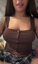 Travesti explanando pra geral