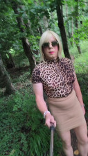 At the cruising area dressed up I'm my stockings and tight skirt