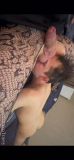 Georgian shemale gets sucked by slutty boy
