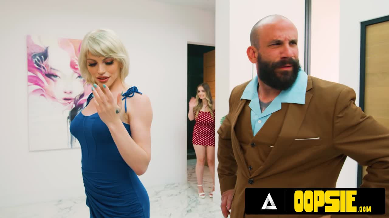 Watch Hubby Caught T-Wife Cheating With BFFs Shemale Porn Videos | TranSexBig.