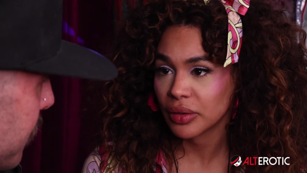 Watch Eva Maxim fucks her sex disco cowboy Shemale Porn Videos | TranSexBig.