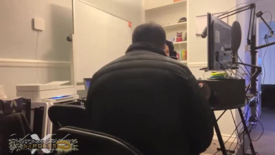 TS SS metting her students dad & theached him 1 or 2
