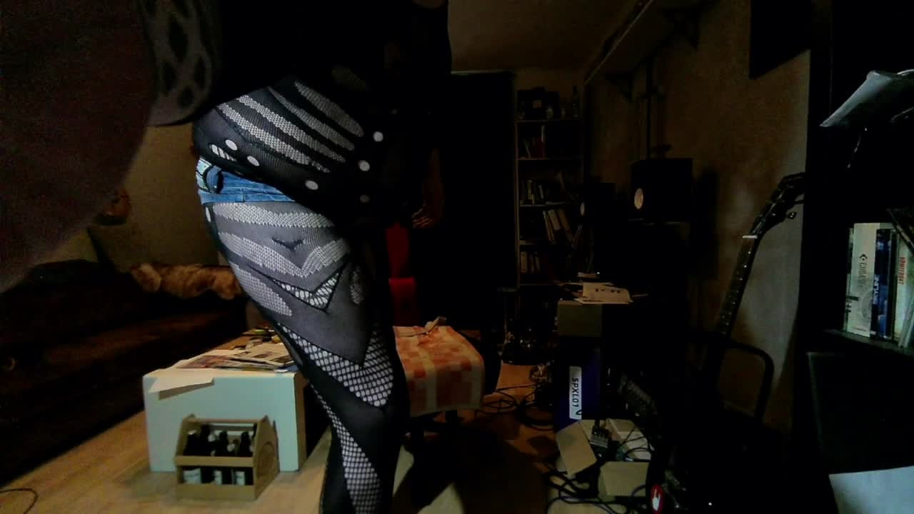 Watch showing my ass Shemale Porn Videos | TranSexBig.
