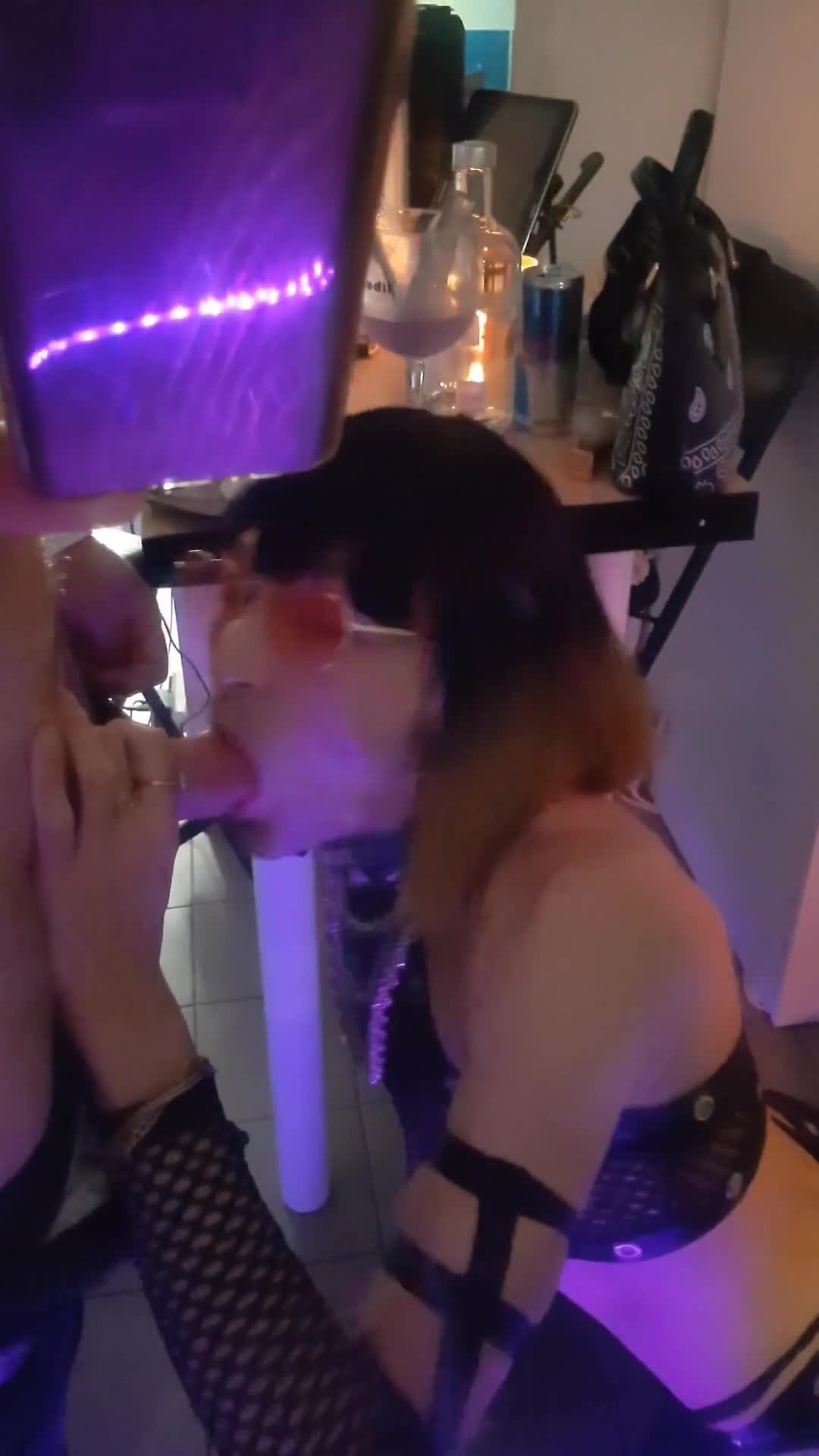 Watch VaneSsaBiTCHx Taille une Grosse Pipe à un Fan. Son 1er Porno & sa 1ere Ejac Faciale [³¹au²³] Shemale Porn Videos | TranSexBig.