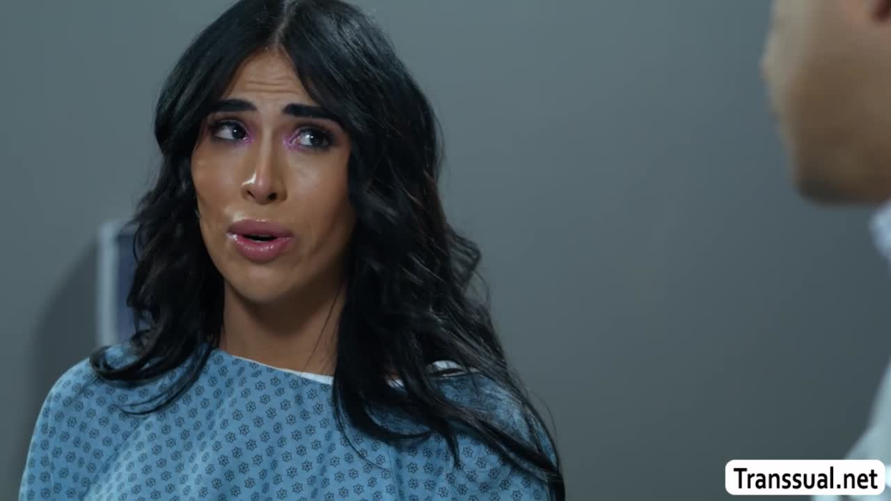Watch Cheater doctor bareback fucks TS patients butthole Shemale Porn Videos | TranSexBig.