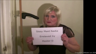 tranny nadia sucks her dildo for me