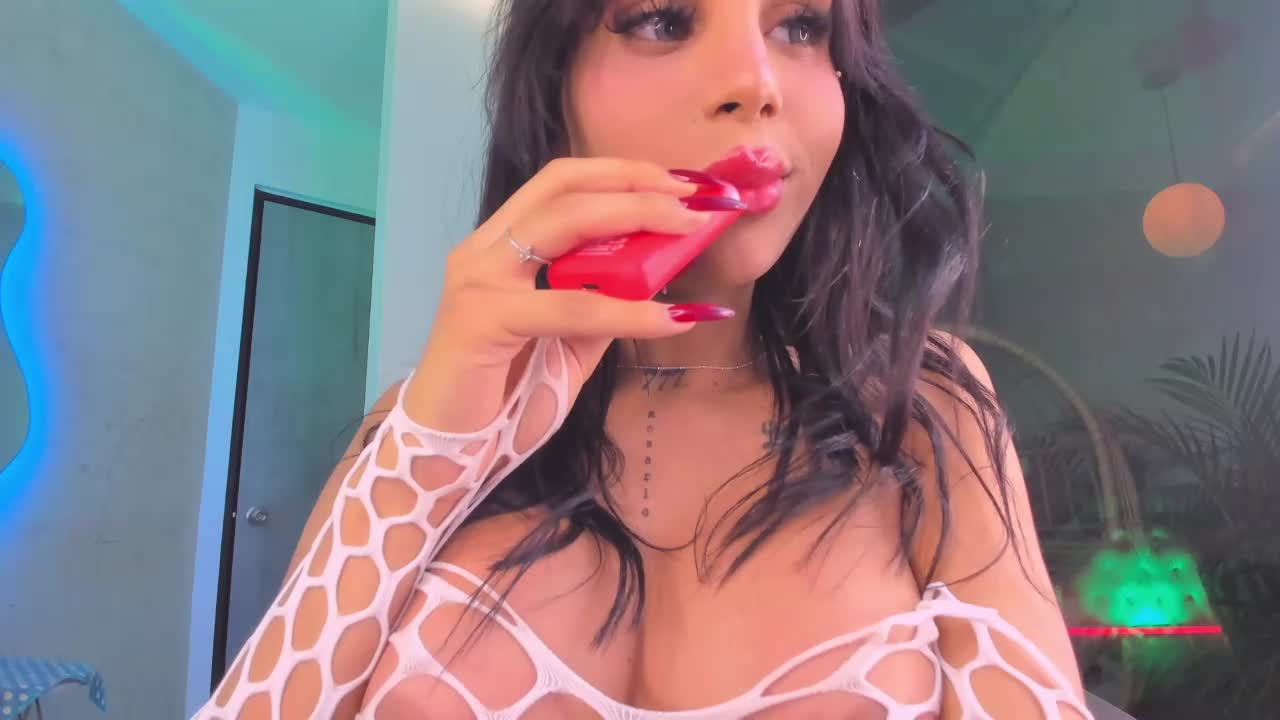 Watch Angelrossario's Room Shemale Porn Videos | TranSexBig.