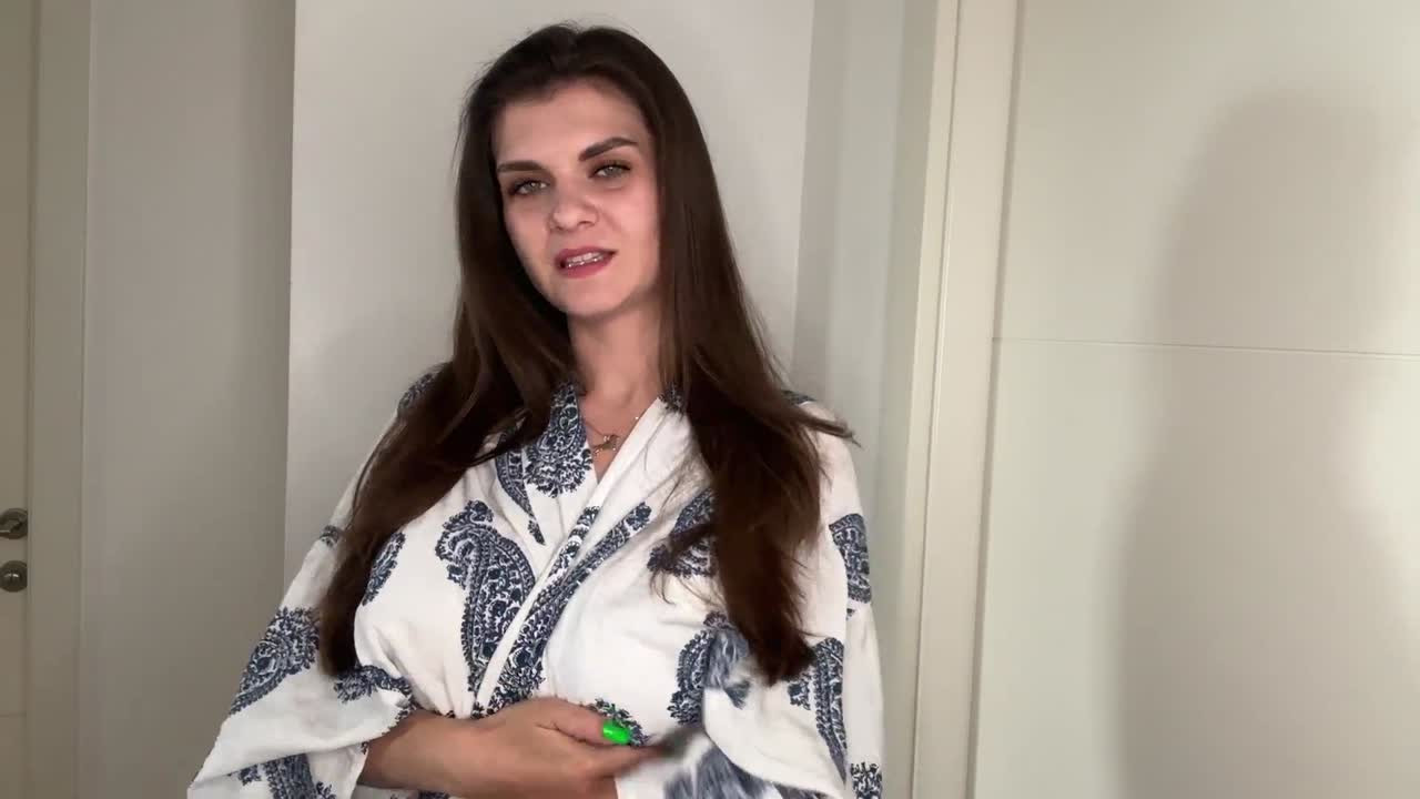 Watch Massive Stepmother’s cock rubbing on clothes dryer while stepson watching Shemale Porn Videos | TranSexBig.