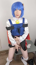 Cosplayer playing with a automatic toy
