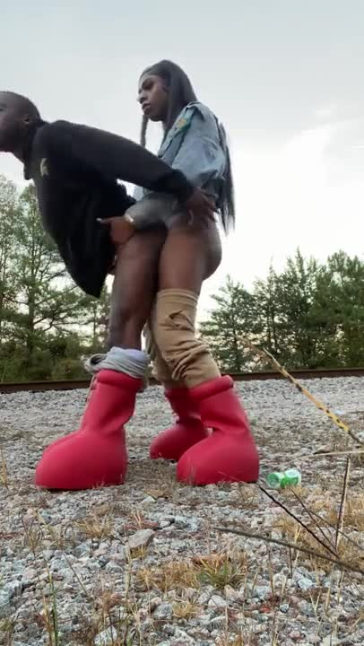 Watch Ebony Ts rails him beside the rail lines Shemale Porn Videos | TranSexBig.