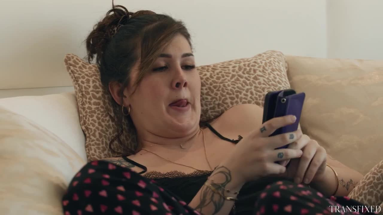 Watch Daisy Taylor Shemale Porn Videos | TranSexBig.