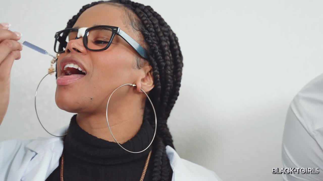 Watch Cloudy Vi - Weird Science Shemale Porn Videos | TranSexBig.
