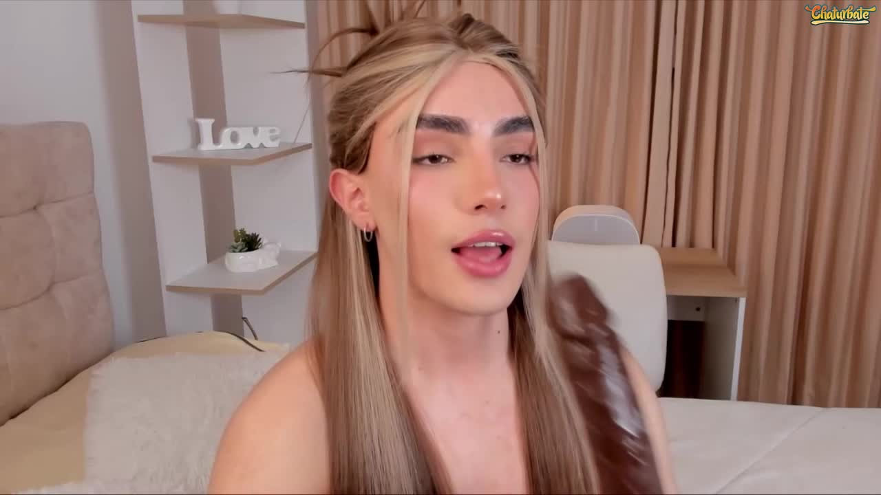Watch Kitty Suck Dildo and Finger Ass Shemale Porn Videos | TranSexBig.