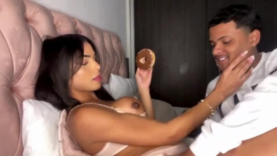 Gorgeous Latin shemale gives amazing oral before fucking