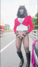 Carry out the audience's instructions during live broadcast until ejaculation .33.(@05:09)