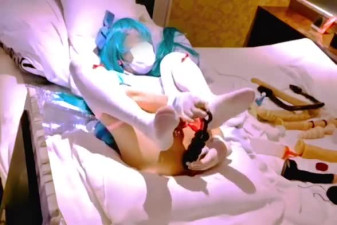 Vocaloid Cosplayers in striped maid outfit anal training with long dildo part 2