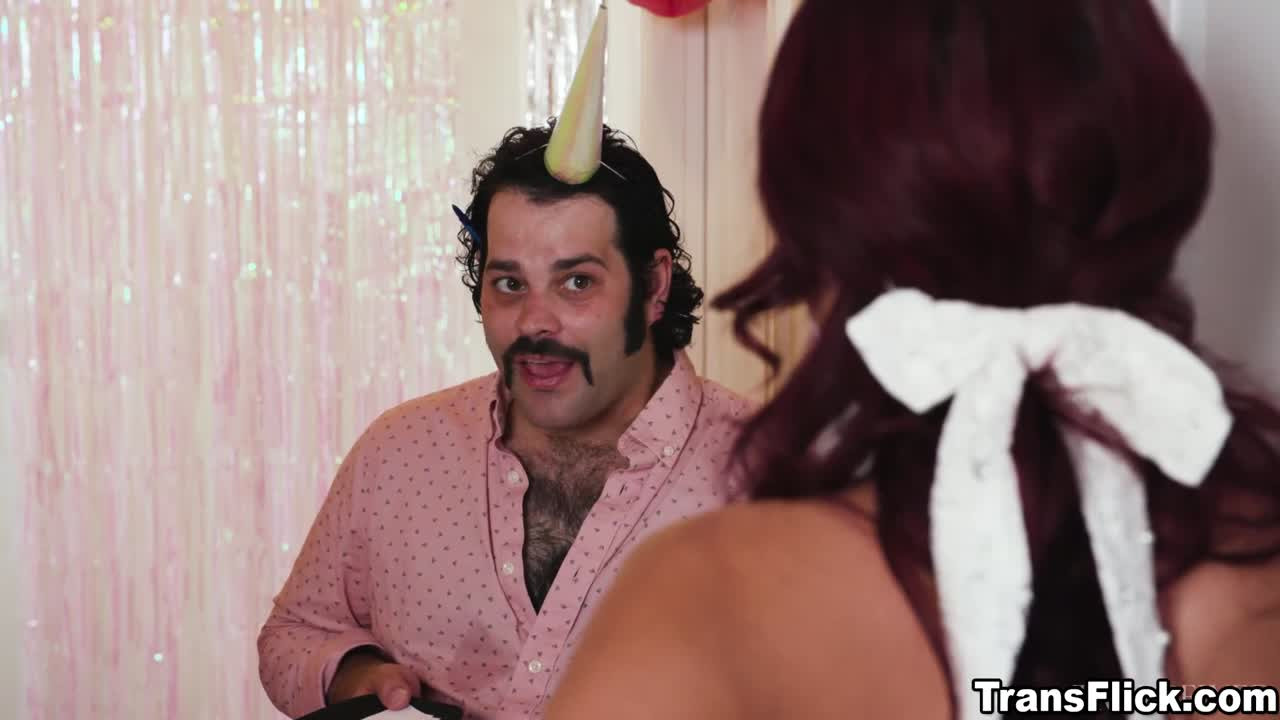 Watch Michael DelRay and Avery Lusts cheeky makeout sesh inside the closet Shemale Porn Videos | TranSexBig.