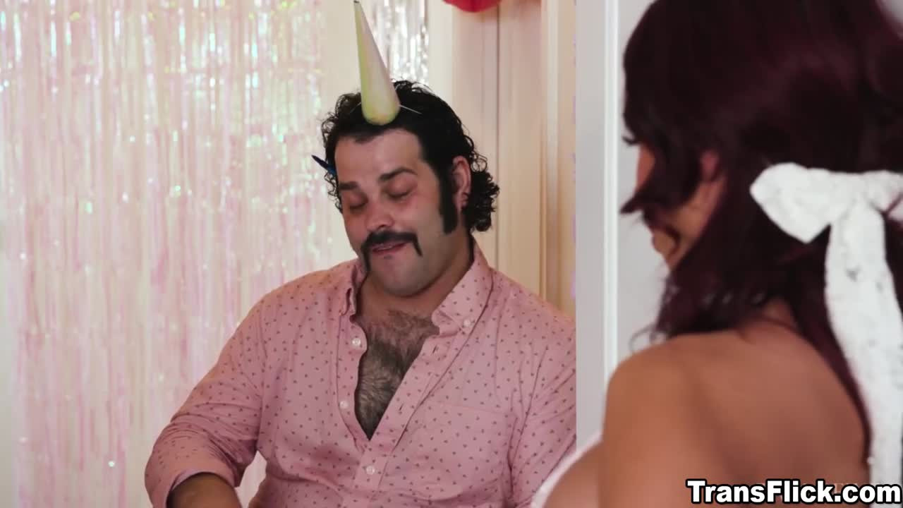 Watch Michael DelRay and  Avery Lust locked in with desire Shemale Porn Videos | TranSexBig.