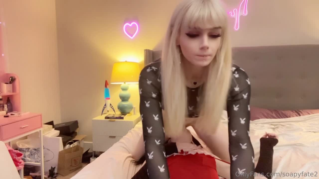 Watch Soapy and Puppy Shemale Porn Videos | TranSexBig.