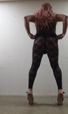 Crossdress in higeheels