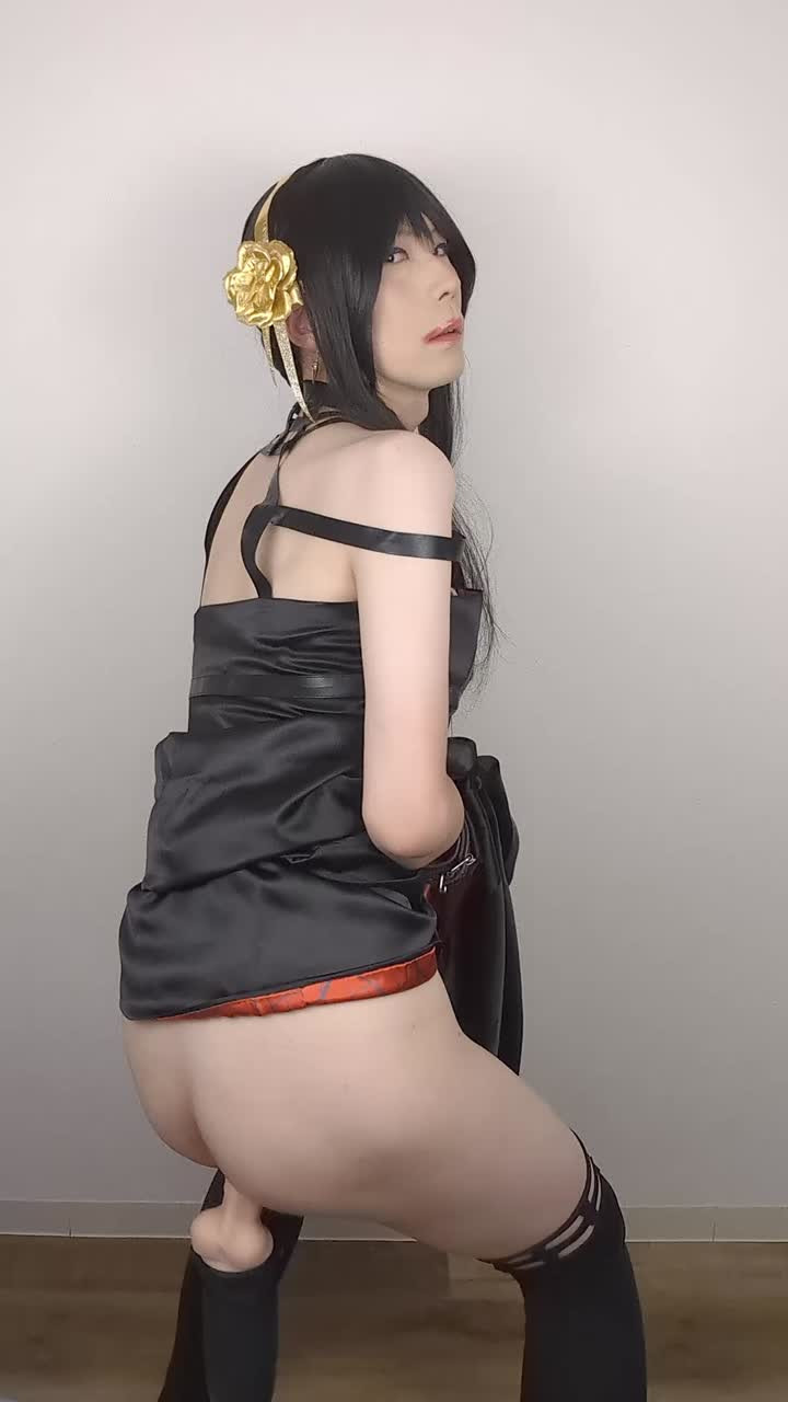 Watch Yor Forger with fuckmachine Shemale Porn Videos | TranSexBig.