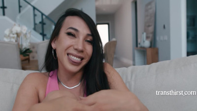 7 Inches Is Perfect for Me (Big Butt Trans Babe Loves That Boyfriend Dick) -