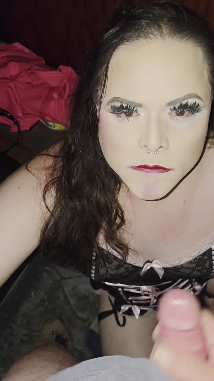 Watch Riley cumslut in booth Shemale Porn Videos | TranSexBig.