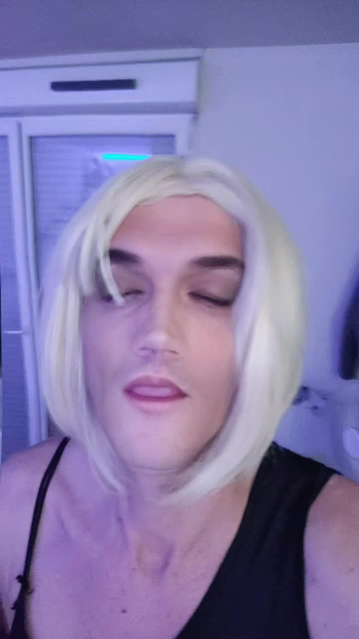 Watch Im a beach Shemale Porn Videos | TranSexBig.