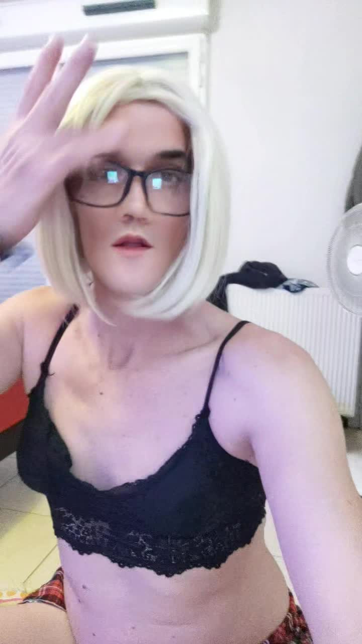 Watch Je suis une grosse salope Shemale Porn Videos | TranSexBig.