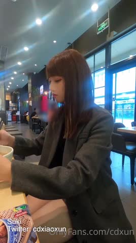 Watch Cute Asian Cummer Shemale Porn Videos | TranSexBig.