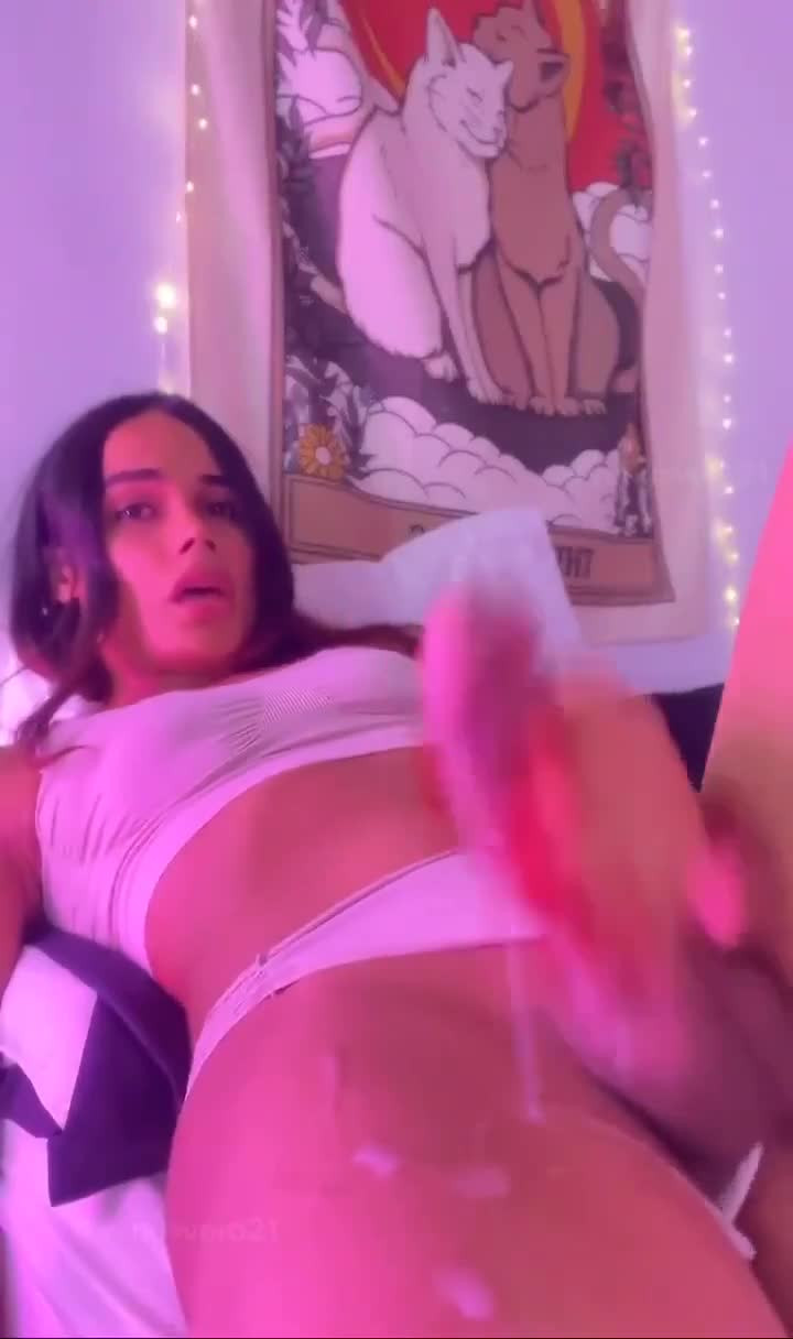 Watch big cum Shemale Porn Videos | TranSexBig.