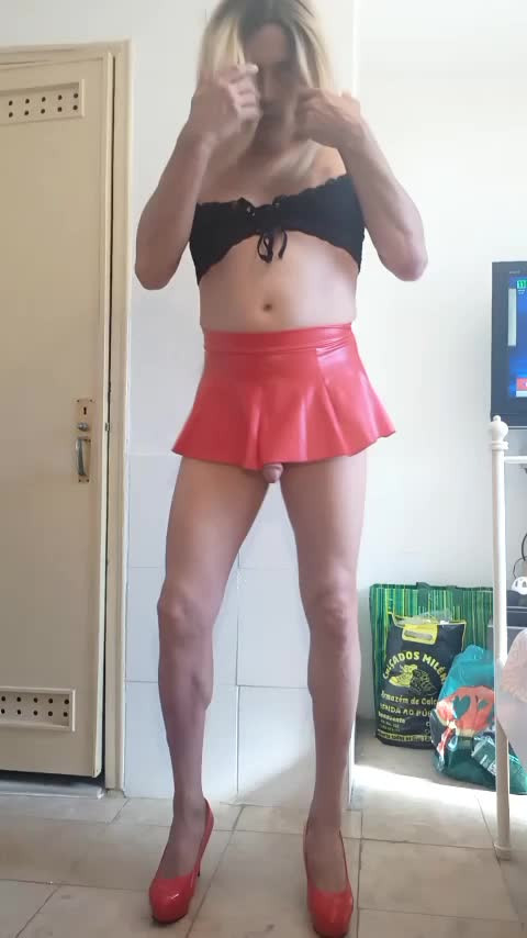 Watch Cross Lady In Red Shemale Porn Videos | TranSexBig.