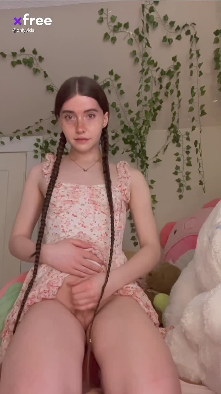 Watch Summer Lifting Her Dress for You Shemale Porn Videos | TranSexBig.