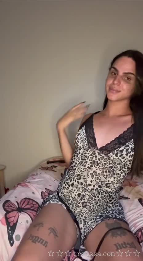 Watch Sweet Tgirl got horny on bed Shemale Porn Videos | TranSexBig.