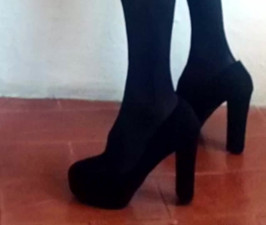 Painful no lube insertion makes me cum