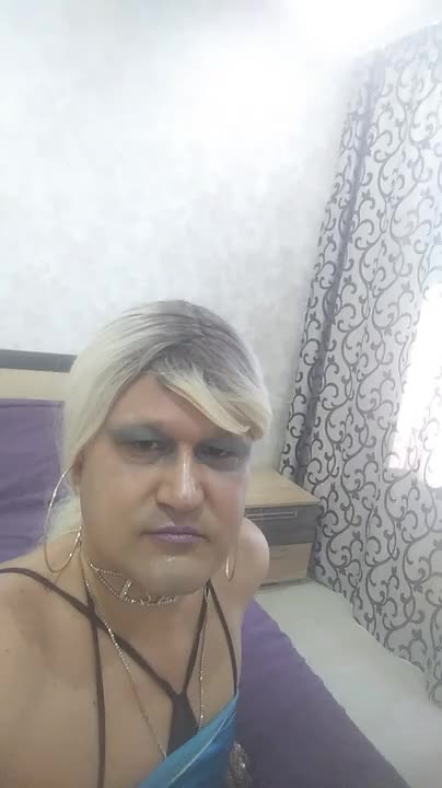 Watch Fuck myself Shemale Porn Videos | TranSexBig.