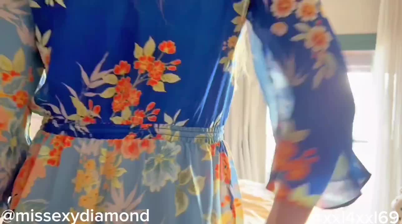 Watch Shemale surprises hotel guest Shemale Porn Videos | TranSexBig.