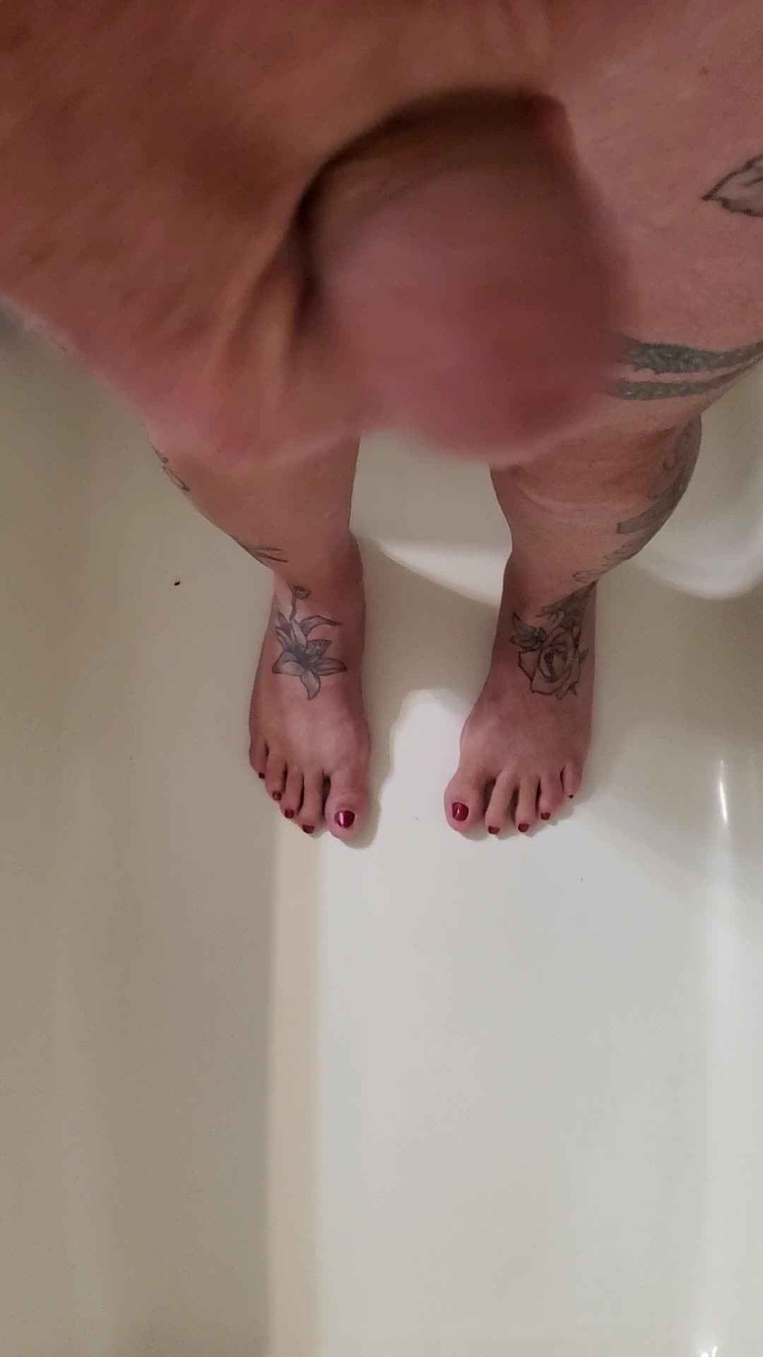 Watch Karina jo cums on feet Shemale Porn Videos | TranSexBig.