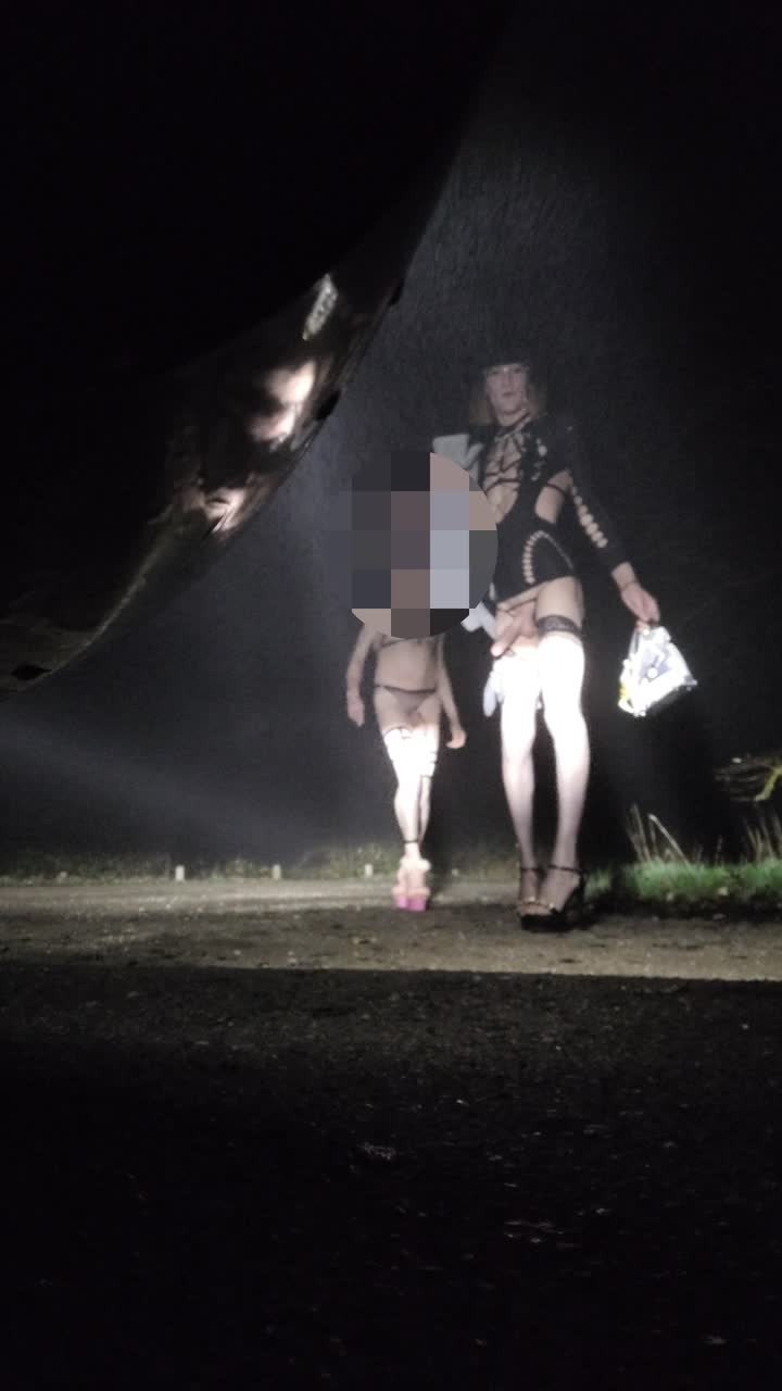 Watch 2 Travesties Françaises🛑Offertes en🛣forêt. 4° 1H00 VaneSsaBiTCHx PariSChienneTrvprod91 Shemale Porn Videos | TranSexBig.