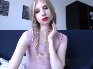 Pale goth shemale stroking her shaft and plays wit her ass
