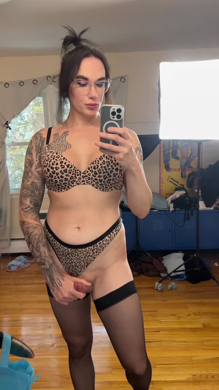 Watch Cougar plays with her tail Shemale Porn Videos | TranSexBig.