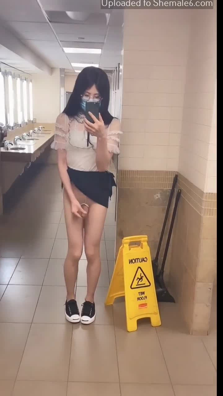 Watch ZXuky Trans 34 Shemale Porn Videos | TranSexBig.