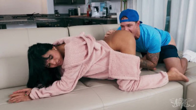 Gamer Tranny Feels Naughty