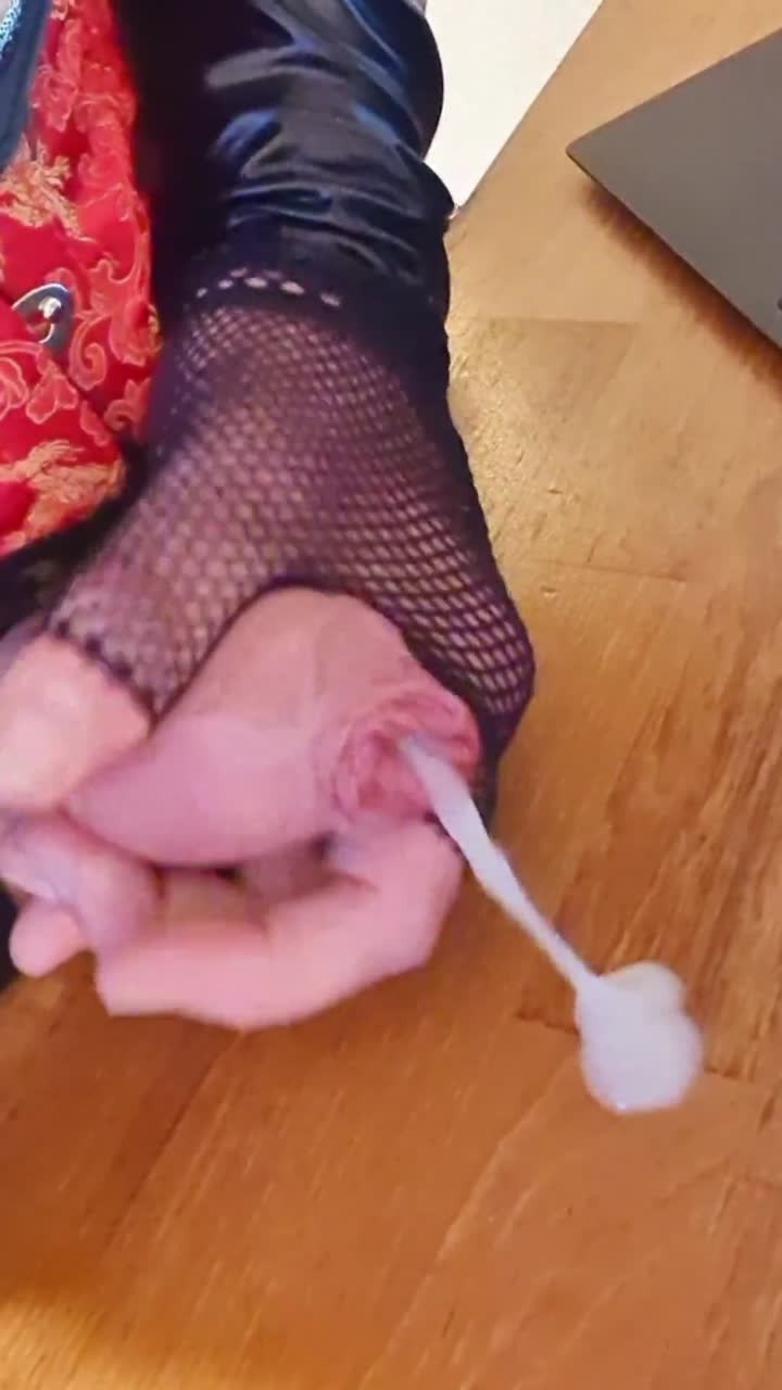 Watch Mature crossdresser saliva and cum Shemale Porn Videos | TranSexBig.