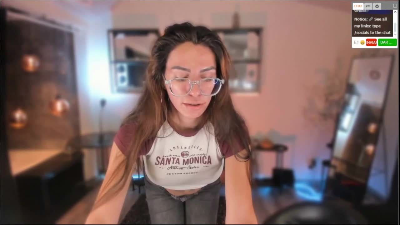 Watch la tipa buenota de lentes Shemale Porn Videos | TranSexBig.