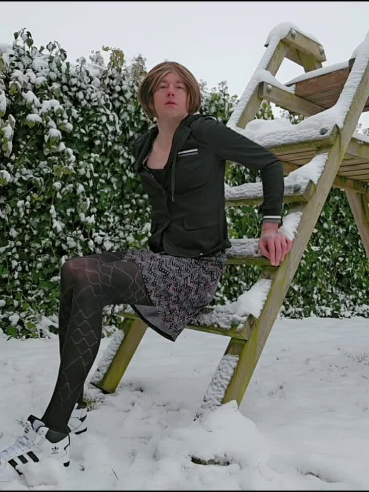 Watch Fucking dildo in the snow Shemale Porn Videos | TranSexBig.